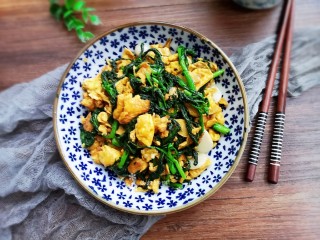 15、茼蒿炒鸡蛋,好吃营养!