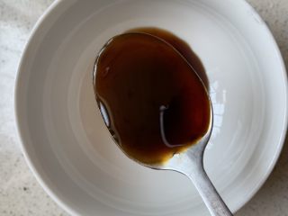 3、蚝油生菜,2勺生抽