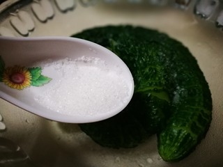 13、厨房挑战+素菜~蓑衣黄瓜,加入白糖