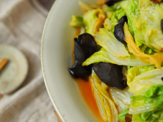 13、白菜炒木耳,成品图