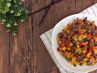 11、酸辣鸡胗,颜色亮丽又下饭