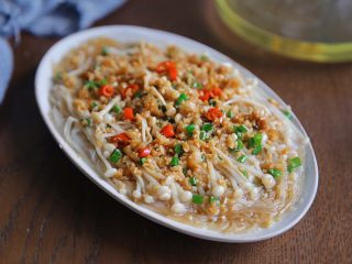 20、蒜蓉粉丝蒸金针菇,拌匀即可开吃