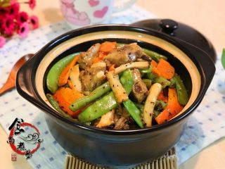 15、黑椒排骨杂菜锅,成品图