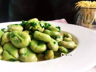 13、葱油蚕豆,出锅装盘