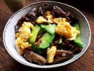 15、黄瓜木耳炒鸡蛋,成品，健康低脂～