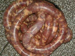 5、四川香肠,依次罐好的香肠