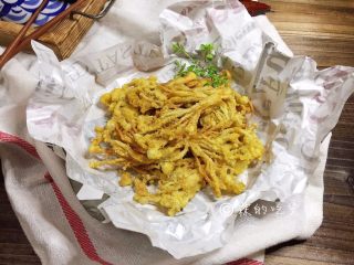15、一朵开了花的菇  油炸椒盐金针菇,完成。