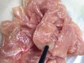 1、水煮肉片,里脊肉切薄片