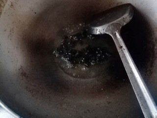 4、豆豉土豆丝,油煸豆豉