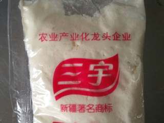 3、碧玉香橙饼,奶粉加温开水调成糊糊