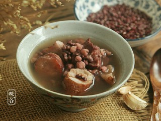 11、清热祛湿汤~土茯苓赤小豆汤,一种大自然的汤料就煲好了。