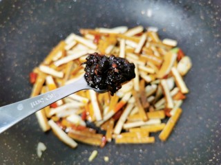 9、蒜苗炒香干,加一勺豆豉