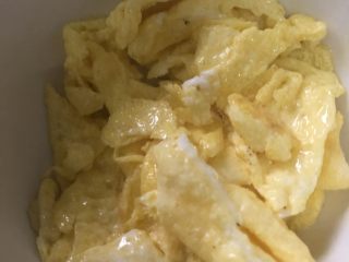 6、四川辣肠炒面,捞起备用