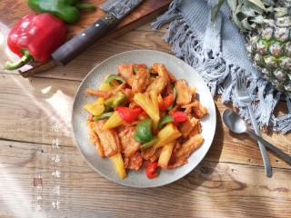 13、香菠咕咾腐竹,出锅装盘。