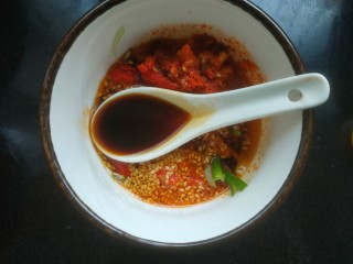 15、凉拌腐竹黄瓜,4勺生抽