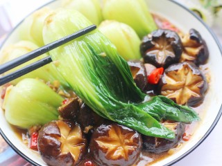 15、香菇油菜,来一口。