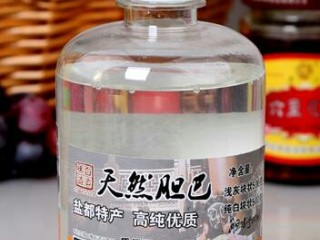 3、四川豆花,关键材料凝固剂：胆水，5毫升加冷水稀释。