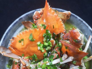 25、葱油蒸蟹,漂亮又好吃，蟹的鲜甜并没被硬坏