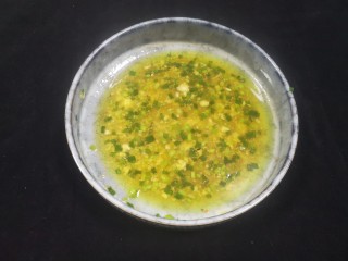 26、葱油蒸蟹,蟹吃完余下的汤汁