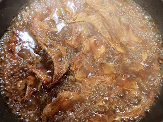 13、麻辣鸭翅,慢炖10分钟即可出锅了！