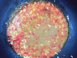 12、蚝油芥兰,大火烧开锅。