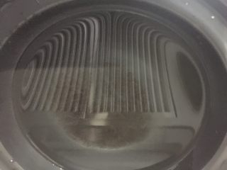 10、焦糖珍珠奶茶(健康自制),面团搓剩1/3时,锅里放入多一点的水,开火煮