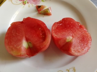 7、番茄土豆片,对切，去蒂。