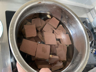 15、香辣鸭血,捞出过凉备用