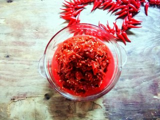 15、川味调味料一糍粑海椒,川香味十足的糍粑海椒。