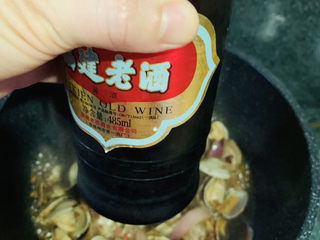 16、麻辣花蛤,加料酒；