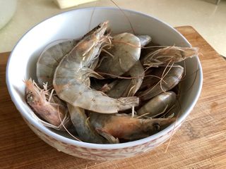 1、麻辣干锅虾➕吮指美味停不下,青虾16只约300g