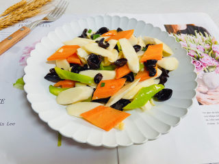 20、木耳炒山药,木耳炒山药清爽可口，健脾益胃助消化！