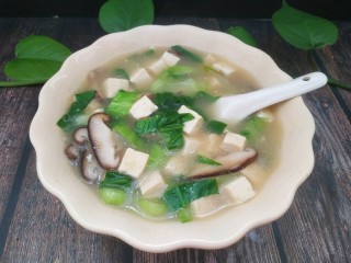15、香菇豆腐汤,成品图