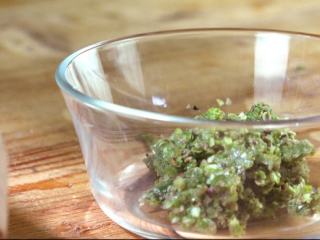 5、【椒麻鸡杂】—川菜独特味型的典范,椒麻中加入芝麻油、酱油、醋、糖、盐调匀