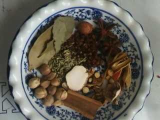 5、油焖火锅鸡,香料