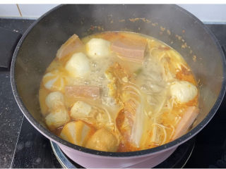 11、何炅麻辣烫,快点来打卡，绝对随手 绝对美味