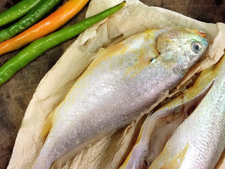 4、香辣小黄鱼,准备好线椒