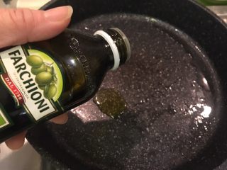 19、罗汉斋,平底锅加橄榄油