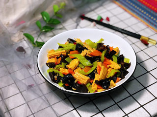 31、腐竹炒木耳,成品