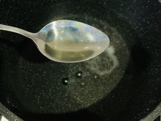 4、醋溜藕片,少许油；