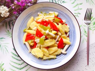 18、海鲜菇炒玉米笋,成品图