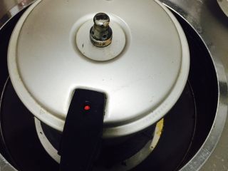 4、好好ci牌 凉拌鸡,等待它的时候，干下面的活。