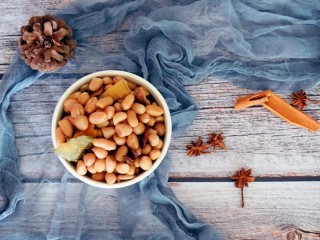 12、水煮花生米（电饭煲版）,当小零食、拌凉菜、下酒菜……都很不错哈！