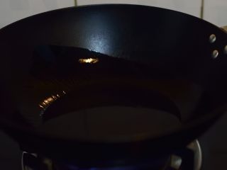 6、美味不打折的纯素菜饭,热锅凉油。