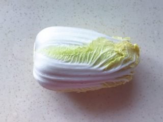 1、花开富贵-味极鲜黄芽菜,取一颗黄芽菜