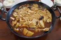 12、农家铁锅鱼,炖到冬瓜透明即可出锅