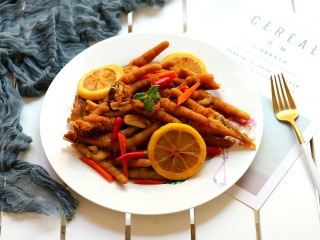 8、柠香泡椒凤爪,成品