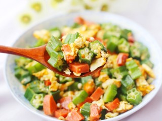 13、营养丰富的秋葵炒鸡蛋,来一口～