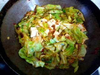 12、包菜烧豆腐,大火烧开