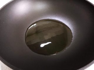 9、百合玉菇荷兰豆,起油锅，热锅凉油